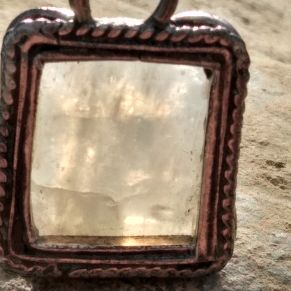 Moonstone Charm - Picture 4 of 8